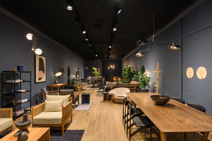 Retail and showroom interiors in Chennai for customer movement