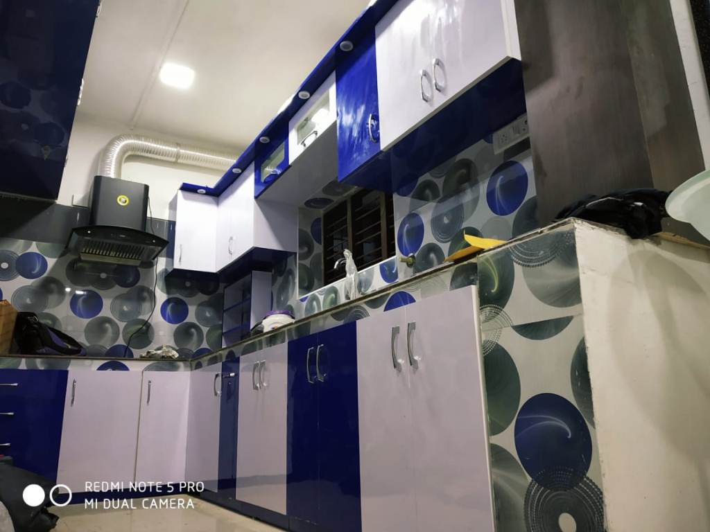 Modern modular kitchen layout and counters